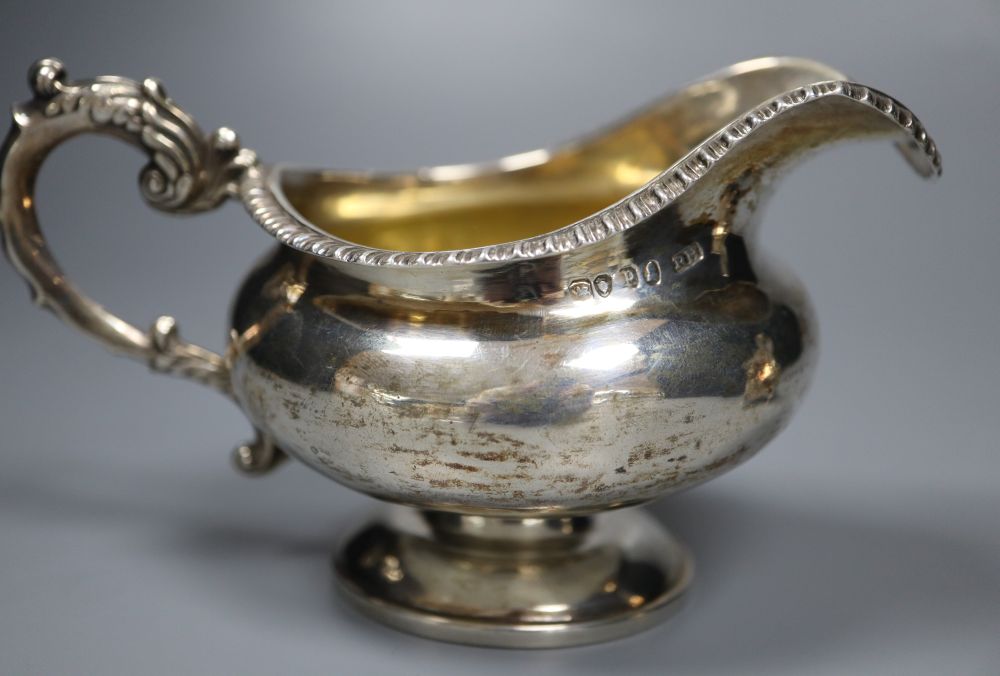 Two George III silver cream jugs, including Robert Hennell, London, 1790, 6oz.